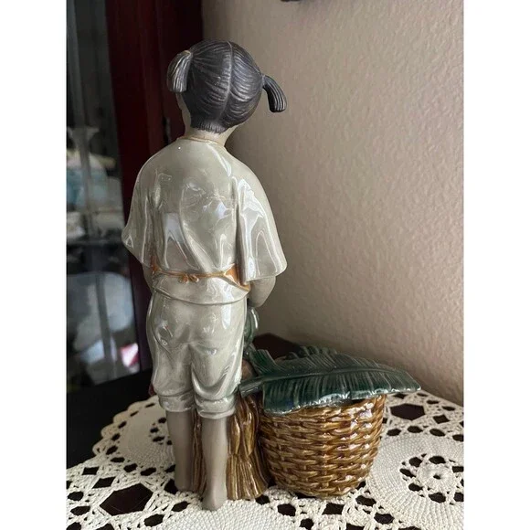 RARE Beautiful Chinese Wan Jiang Glazed Figurine Banana Harvest